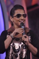 Vidya Balan promotes Ghanchakar on the sets of Supermoms in Famous, Mumbai on 9th June 2013 (129).JPG
