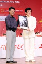 Jackie Chan in India on 18th June 2013 (1).jpg