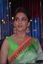 Madhuri Dixit on the sets of jhalak dikhla jaa season 6 in Filmistan, Mumbai on 19th June 2013 (8).JPG