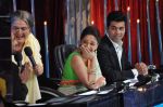 Madhuri, Karan on the sets of jhalak dikhla jaa season 6 in Filmistan, Mumbai on 19th June 2013 (32).JPG