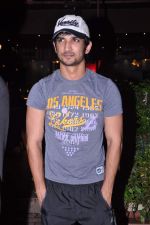 Sushant Singh Rajput snapped at Bora Bora in Mumbai on 20th June 2013 (5).JPG