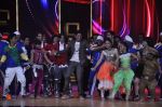 Farhan Akhtar on the sets of India_s Dancing Superstars in Filmcity, Mumbai on 24th June 2013 (26).JPG