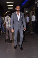Ranveer Singh snapped at the airport as they  return from Dubai promotions of Lootera in Mumbai on 27th June 2013 (27).JPG