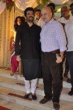 Anil Kapoor, Anupam Kher at Ramesh Deo_s 50th wedding anniversary in Isckon, Mumbai on 1st July 2013 (76).JPG