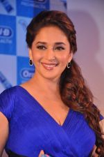 Madhuri Dixit at the launch of Oral-B Pro-Health toothpaste in Shangri La, Mumbai on 2nd July 2013 (178).JPG