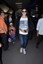 Sushmita Sen snapped as she returns from London in an amazing casual look in Mumbai Airport on 2nd July 2013 (10).JPG