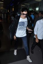 Sushmita Sen snapped as she returns from London in an amazing casual look in Mumbai Airport on 2nd July 2013 (14).JPG