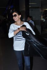 Sushmita Sen snapped as she returns from London in an amazing casual look in Mumbai Airport on 2nd July 2013 (21).JPG