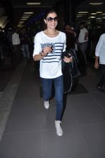 Sushmita Sen snapped as she returns from London in an amazing casual look in Mumbai Airport on 2nd July 2013 (27).JPG