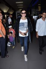 Sushmita Sen snapped as she returns from London in an amazing casual look in Mumbai Airport on 2nd July 2013 (9).JPG