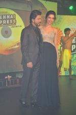 Deepika Padukone, Shahrukh Khan at the Music Launch of Chennai Express in Mumbai on 3rd July 2013 (44).JPG