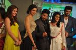 Shahrukh Khan, Deepika Padukone, Nikitin Dheer, Priyamani at the Music Launch of Chennai Express in Mumbai on 3rd July 2013 (59).JPG