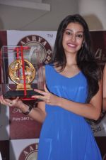 at Pond_s Femina Miss India winners launch 24kt Gold Foil Windows in Mumbai on 6th July 2013 (35).JPG