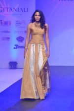 at Tassel Fashion and Lifestyle Awards 2013 in Mumbai on 8th July 2013 (51).JPG