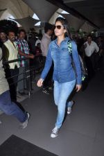 Katrina Kaif snapped at airport in Mumbai on 10th July 2013 (21).JPG