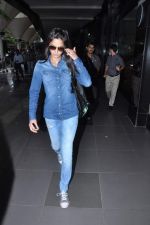 Katrina Kaif snapped at airport in Mumbai on 10th July 2013 (24).JPG