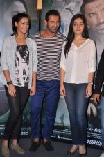 Nargis Fakhri, John Abraham, Rashi Khanna at Madras Cafe first look in Cinemax, Mumbai on 11th July 2013 (101).JPG