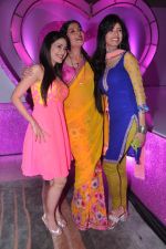 Vindhya Tiwary, Dimple Jhangiani  at Colors launch  Pammi Pyarelal show in BKC, Mumbai on 11th July 2013 (29).JPG