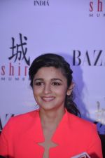 Alia Bhatt unveiled Harper_s BAZAAR Double Issue in Mumbai on 15th July 2013 (24).JPG
