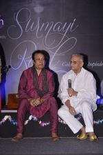 Gulzar launches Bhupinder Mitali_s album in Novotel, Mumbai on 16th July 2013 (43).JPG