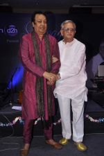 Gulzar launches Bhupinder Mitali_s album in Novotel, Mumbai on 16th July 2013 (59).JPG