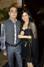 priyanka thakur with husband at Bose Krisnmachari art event at Gallery 7 in Mumbai on 20th July 2013.JPG