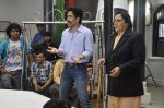 Tusshar Kapoor, Dolly Ahluwalia at Baajatey Raho stars on location of Chidiya Ghar in Filmcity, Mumbai on 22nd July 2013 (23).JPG