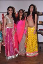 Swara Bhaskar and Sarah Jane at Zanaya store launch in Kemps Corner, Mumbai on 23rd July 2013 (102).JPG
