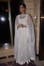 Sonam Kapoor at Raanjahanaa Success bash in J W Marriott, Mumbai on 24th July 2013 (21).JPG