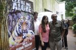 Dia Mirza at Save The Tiger campaign in Press Club, Mumbai on 26th July 2013 (7).JPG