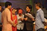 Shahrukh Khan on the sets of Diya aur Baati in Filmcity, Mumbai on 28th July 2013 (4).JPG