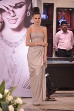 at Tanishq Inara fashion show in Bandra, Mumbai on 28th July 2013 (44).JPG
