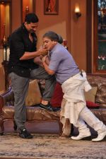 Akshay Kumar promote Once upon a time in Mumbai Dobara on the sets of Comedy Nights with Kapil in Filmcity on 1st Aug 2013 (211).JPG