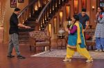 Akshay Kumar, Imran Khan promote Once upon a time in Mumbai Dobara on the sets of Comedy Nights with Kapil in Filmcity on 1st Aug 2013 (100).JPG