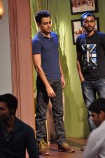 Imran Khan promote Once upon a time in Mumbai Dobara on the sets of Comedy Nights with Kapil in Filmcity on 1st Aug 2013 (24).JPG