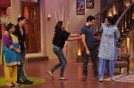 Sonakshi Sinha, Imran Khan promote Once upon a time in Mumbai Dobara on the sets of Comedy Nights with Kapil in Filmcity on 1st Aug 2013 (142).JPG