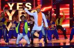  Riteish Deshmukh dancing on India_s dancing Superstar on 2nd Aug 2013 (4).JPG