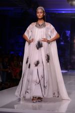 Model walk for Masaba-Satya Paul for PCJ Delhi Couture Week on 2nd Aug 2013 (39).JPG