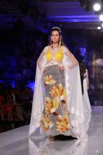 Model walk for Masaba-Satya Paul for PCJ Delhi Couture Week on 2nd Aug 2013 (9).JPG