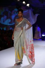 Model walk for Varun Bahl_s show for Audi at PCJ Delhi Couture Week on 2nd Aug 2013 (111).JPG