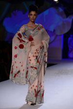 Model walk for Varun Bahl_s show for Audi at PCJ Delhi Couture Week on 2nd Aug 2013 (115).JPG