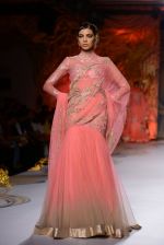 Model walks for Gaurav Gupta at PCJ Delhi Couture Week 2013 on 4th Aug 2013 (113).JPG