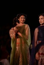 Model walks for Manish Malhotra show at PCJ Delhi Couture Week 2013 on 4th Aug 2013 (152).JPG