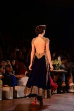 Model walks for Manish Malhotra show at PCJ Delhi Couture Week 2013 on 4th Aug 2013 (162).JPG