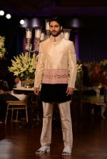 Model walks for Manish Malhotra show at PCJ Delhi Couture Week 2013 on 4th Aug 2013 (238).JPG