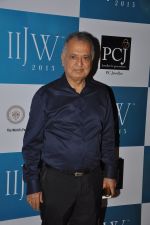 at Gehna Show at IIJW 2013 in Mumbai on 4th Aug 2013 (61).JPG