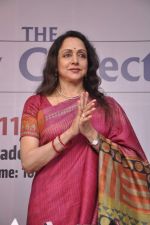 Hema Malini at Society Collection in WTC, Mumbai on 8th Aug 2013 (48).JPG