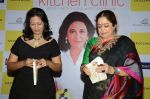 Kirron Kher launches Kitchen Clinic book launch in Inorbit, Malad, Mumbai on 8th Aug 2013 (17).JPG