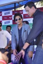 Shahrukh Khan at K Lounge in Dadar, Mumbai on 8th Aug 2013 (72).JPG