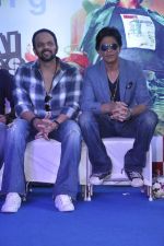 Shahrukh Khan, Rohit Shetty at K Lounge in Dadar, Mumbai on 8th Aug 2013 (35).JPG